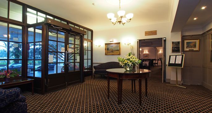 Contact Chatsworth Hotel